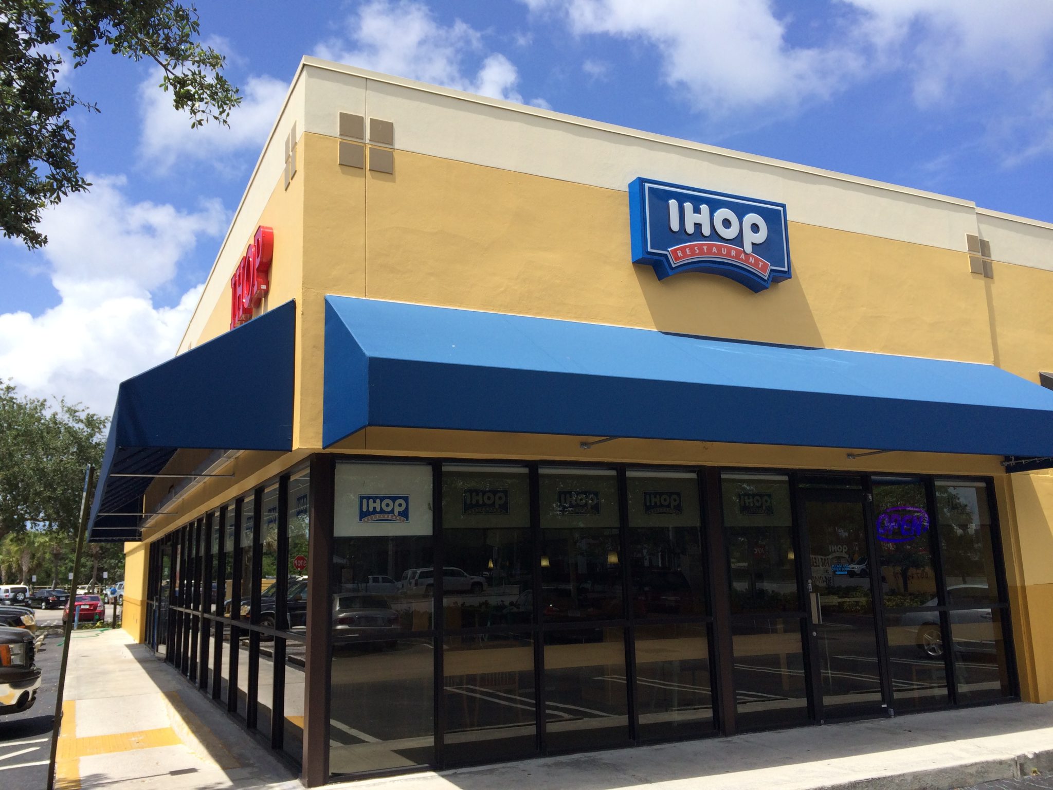 Is IHOP the next defunct restaurant chain?