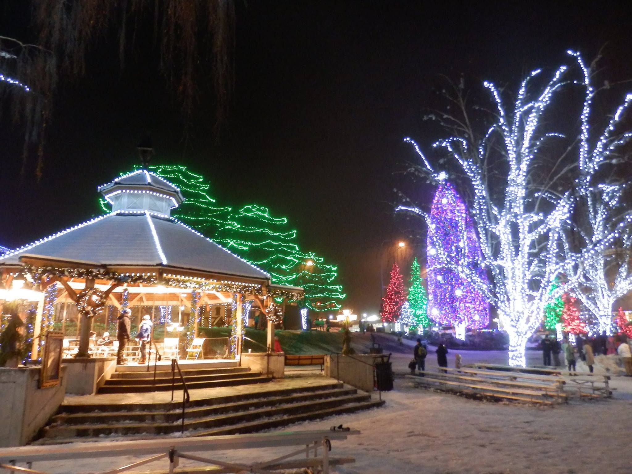 leavenworth small town christmas lights