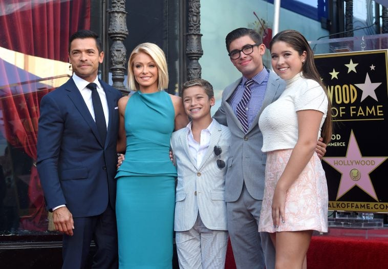 kelly ripa and family