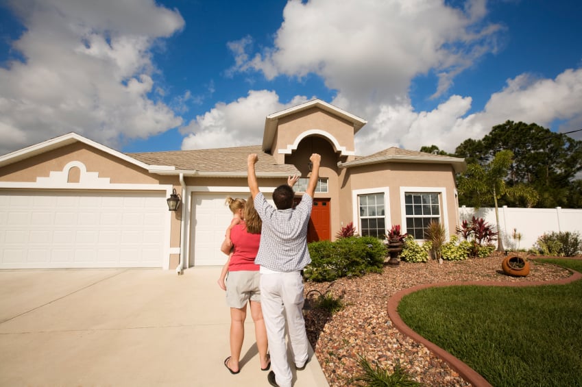 family buying a new home