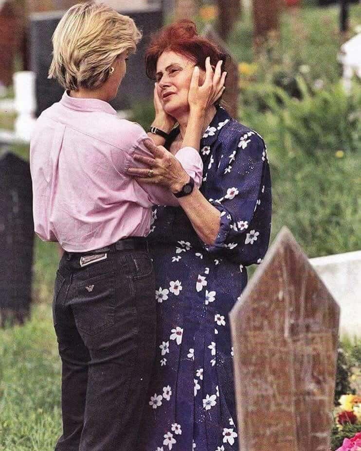 Princess Diana comforts crying woman