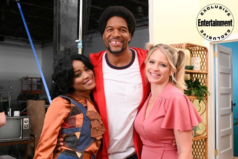 Strahan, Sara, and Keke three's company