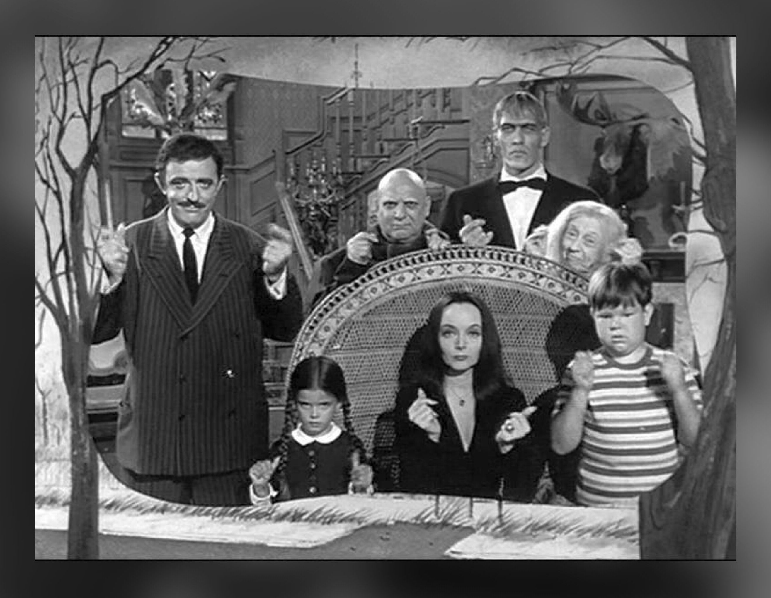 kelly ripa mark consuelos morticia and gomez addams