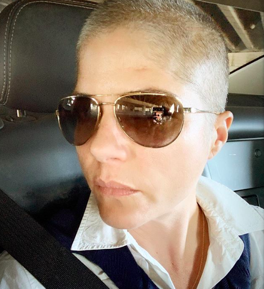 selma blair rocks short and grey hair