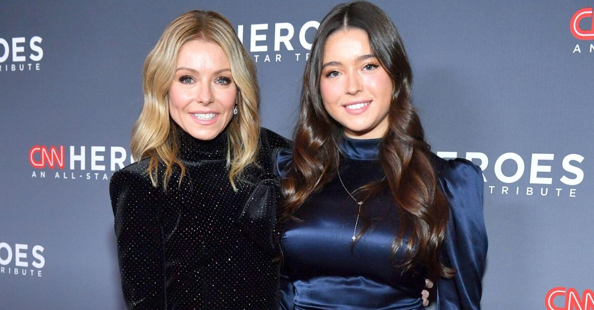 Kelly Ripa And Daughter Lola Rock Gorgeous Mini-Dresses At Red Carpet Event