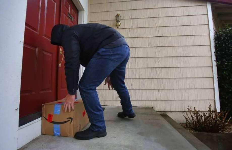 fedex driver shoots and kills porch pirate