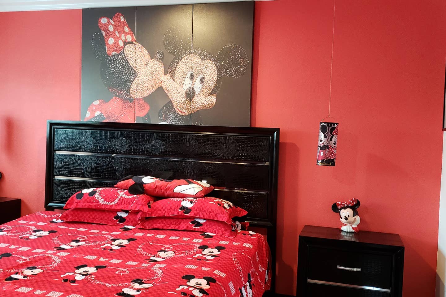 mickey mouse minnie mouse decor anaheim ca