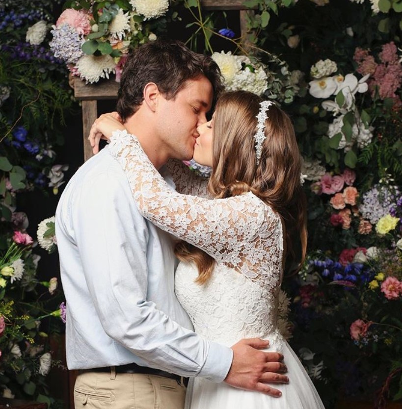 bindi irwin chandler powell wedding married 