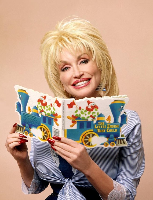 dolly reading a childrens book 