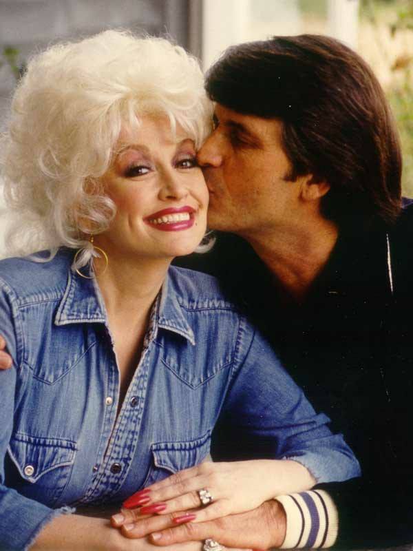 dolly parton and carl dean kissing cheek