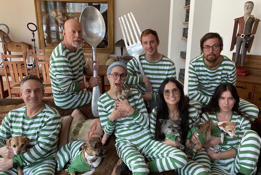 bruce willis demi moore family matching pajamas
