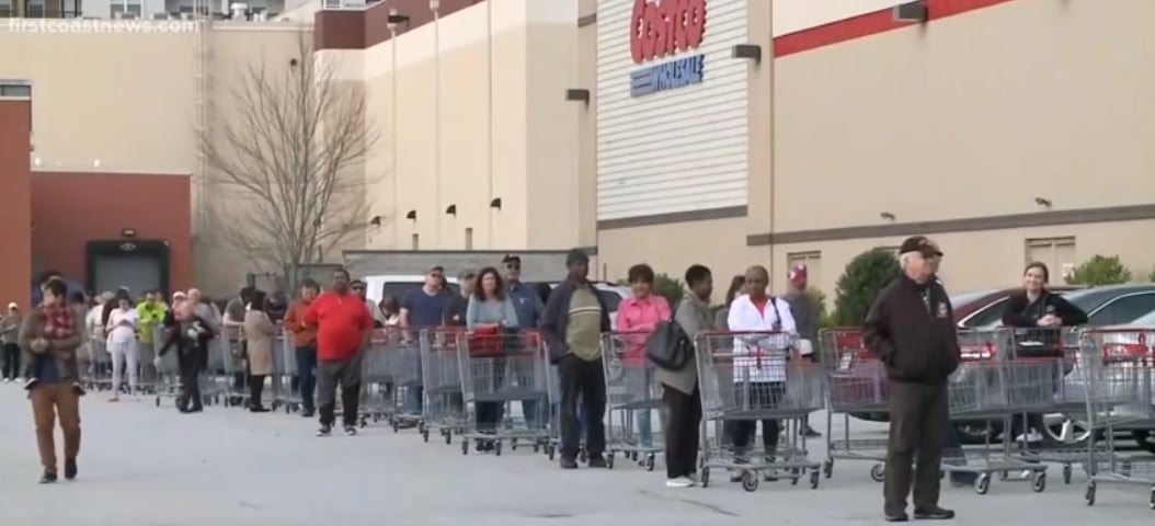 costco line outside 