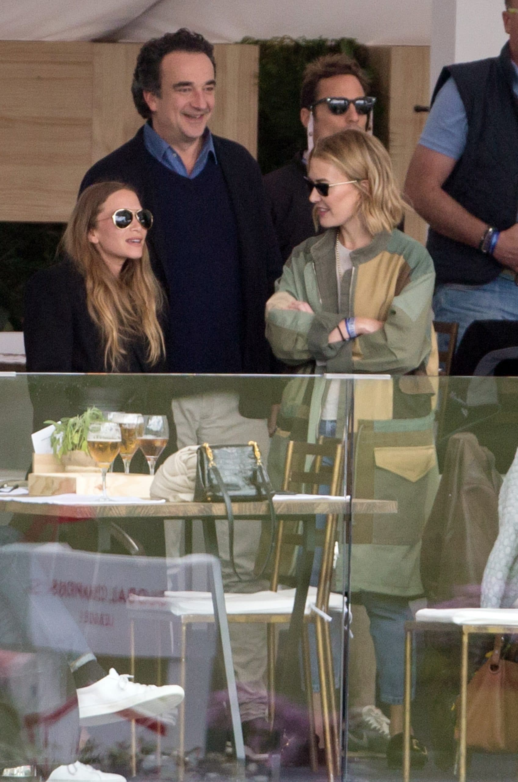 mary kate olsen husband and friends