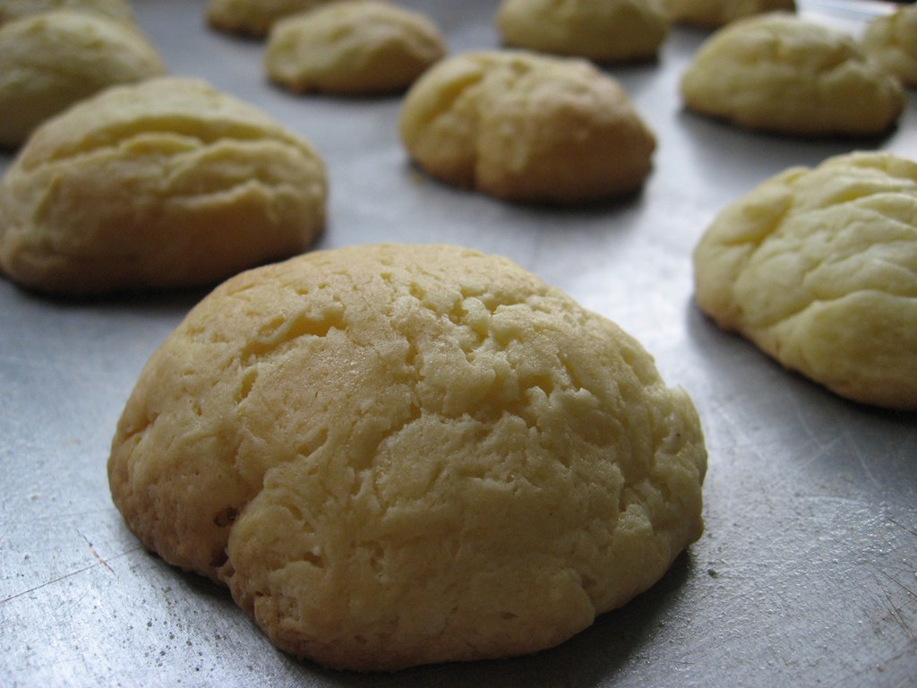 Southern Grandma Makes Her Famous 4-Ingredient Biscuits