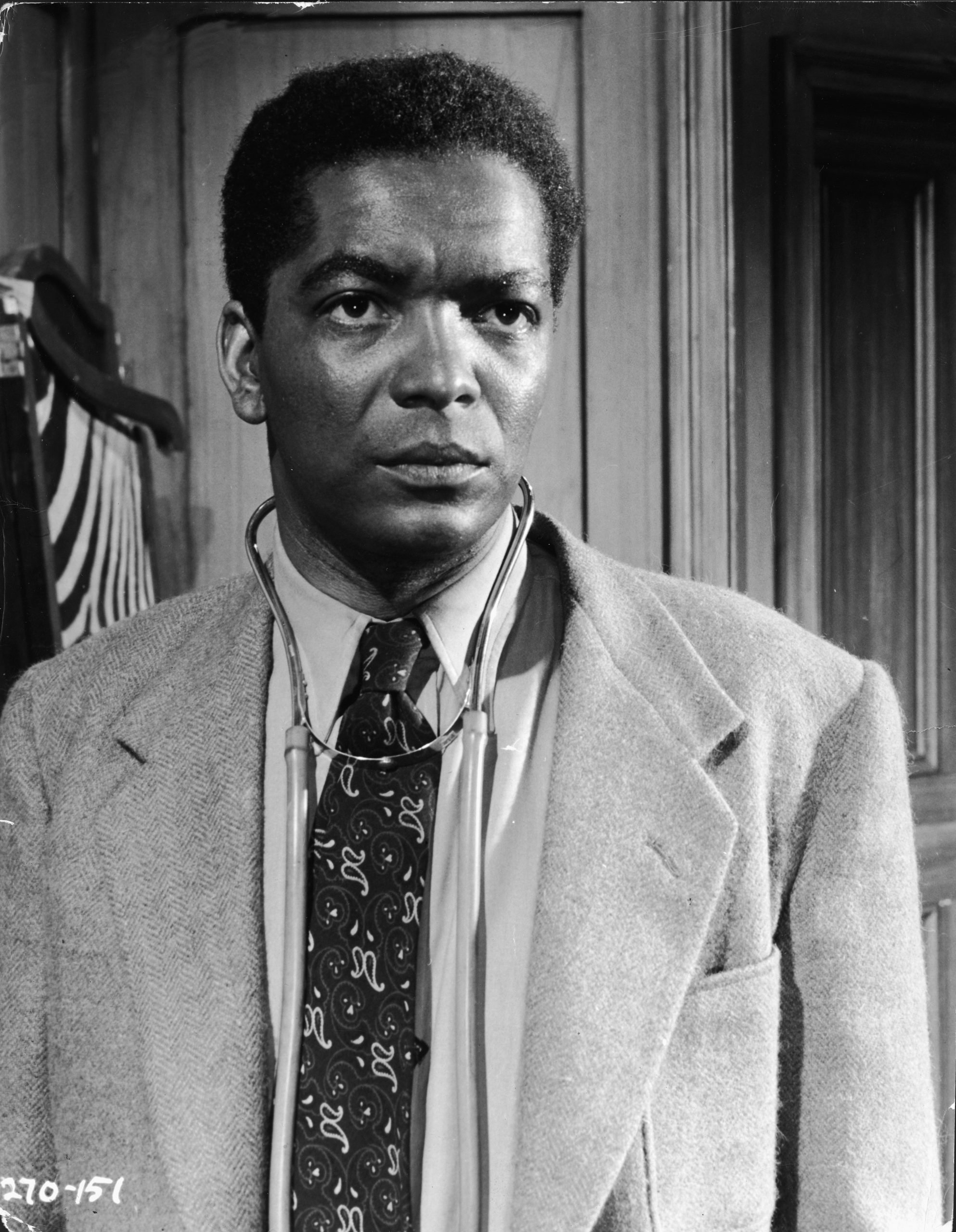 earl cameron dead