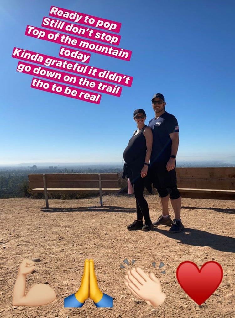 chris pratt katherine schwarzenegger hiking pregnant