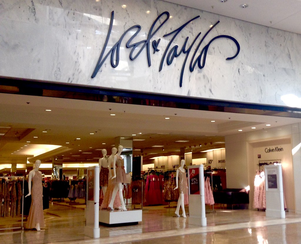 lord and taylor department store mall 