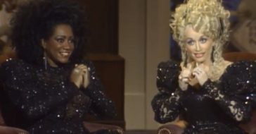 Dolly Parton and Patti LaBelle make music with their nails