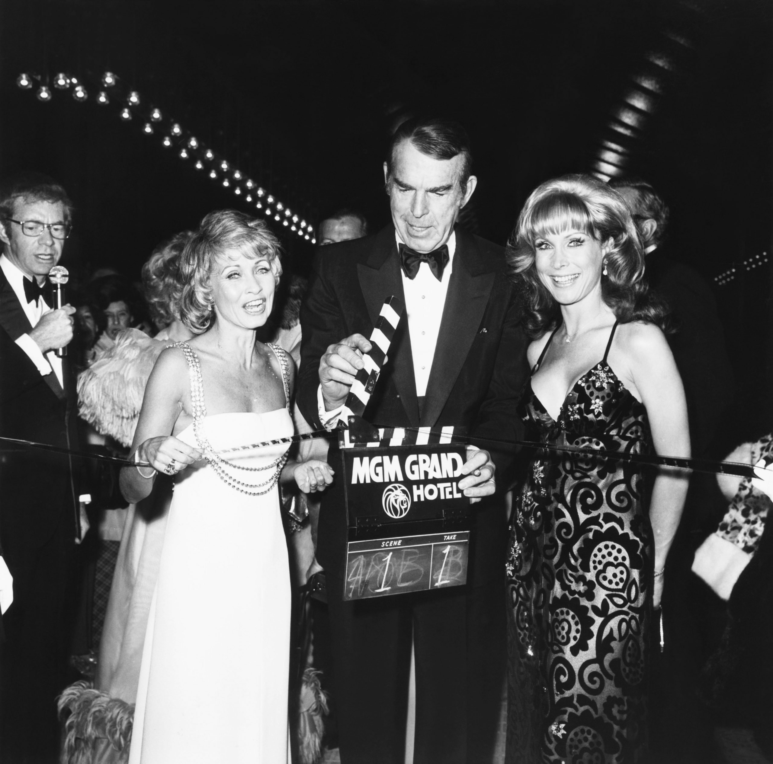 barbara-eden-at-mgm-hotel-event