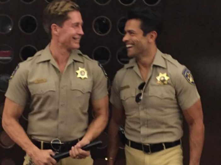 did mark consuelos stuff his pants for a halloween costume_