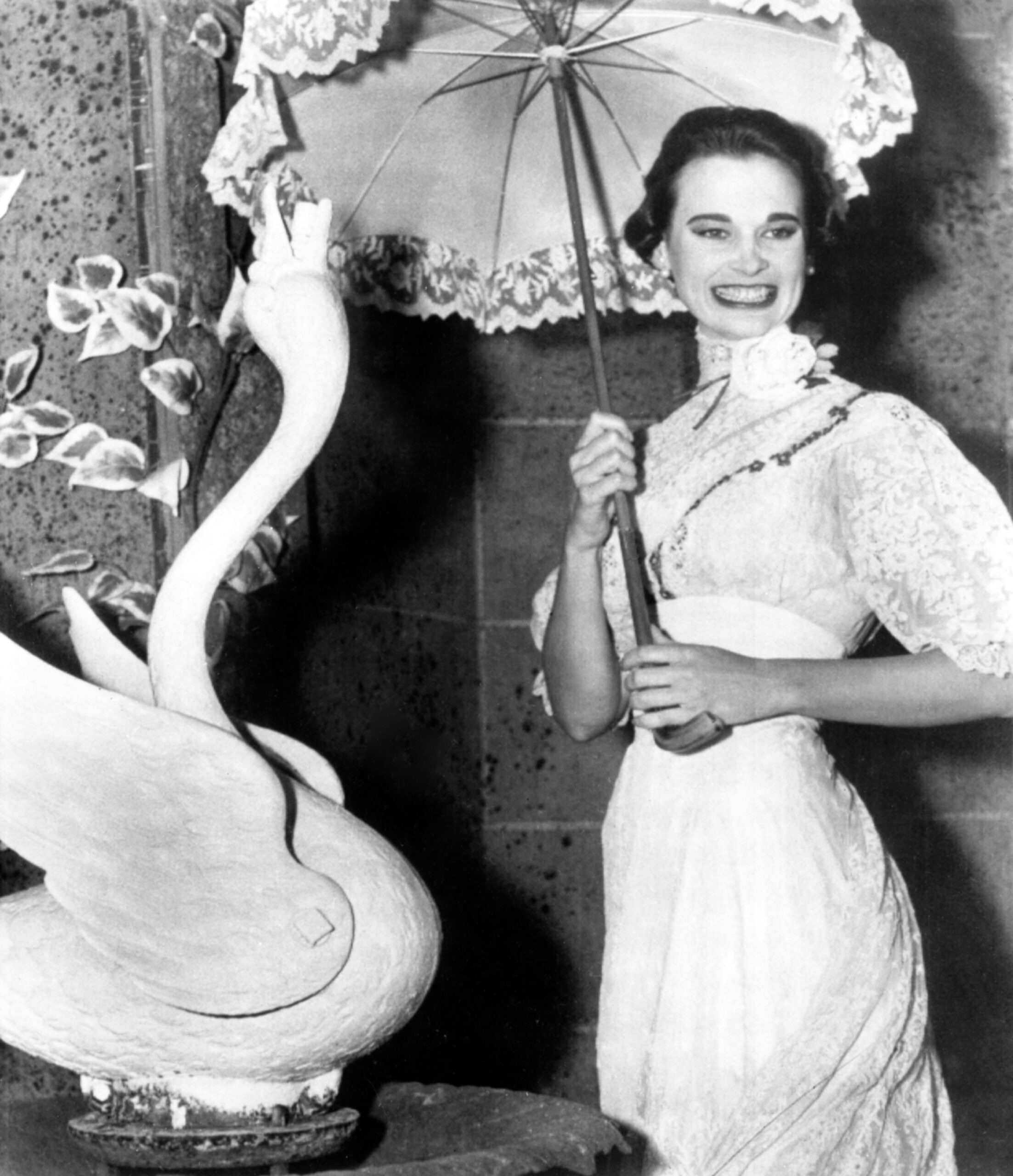 Gloria Vanderbilt 'The Swan' Pocono Playhouse 